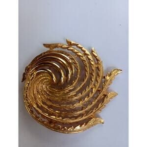 Vintage Gold-tone with Leaf Swirls Brooch 2.5"